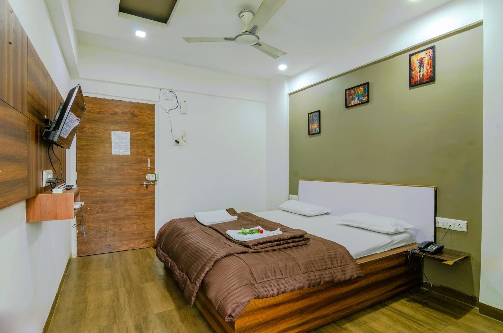 White House Beach Resort, Nagaon Exterior foto